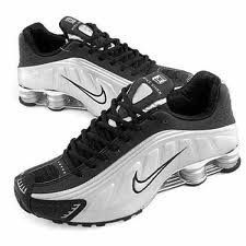 NIKE SHOX
